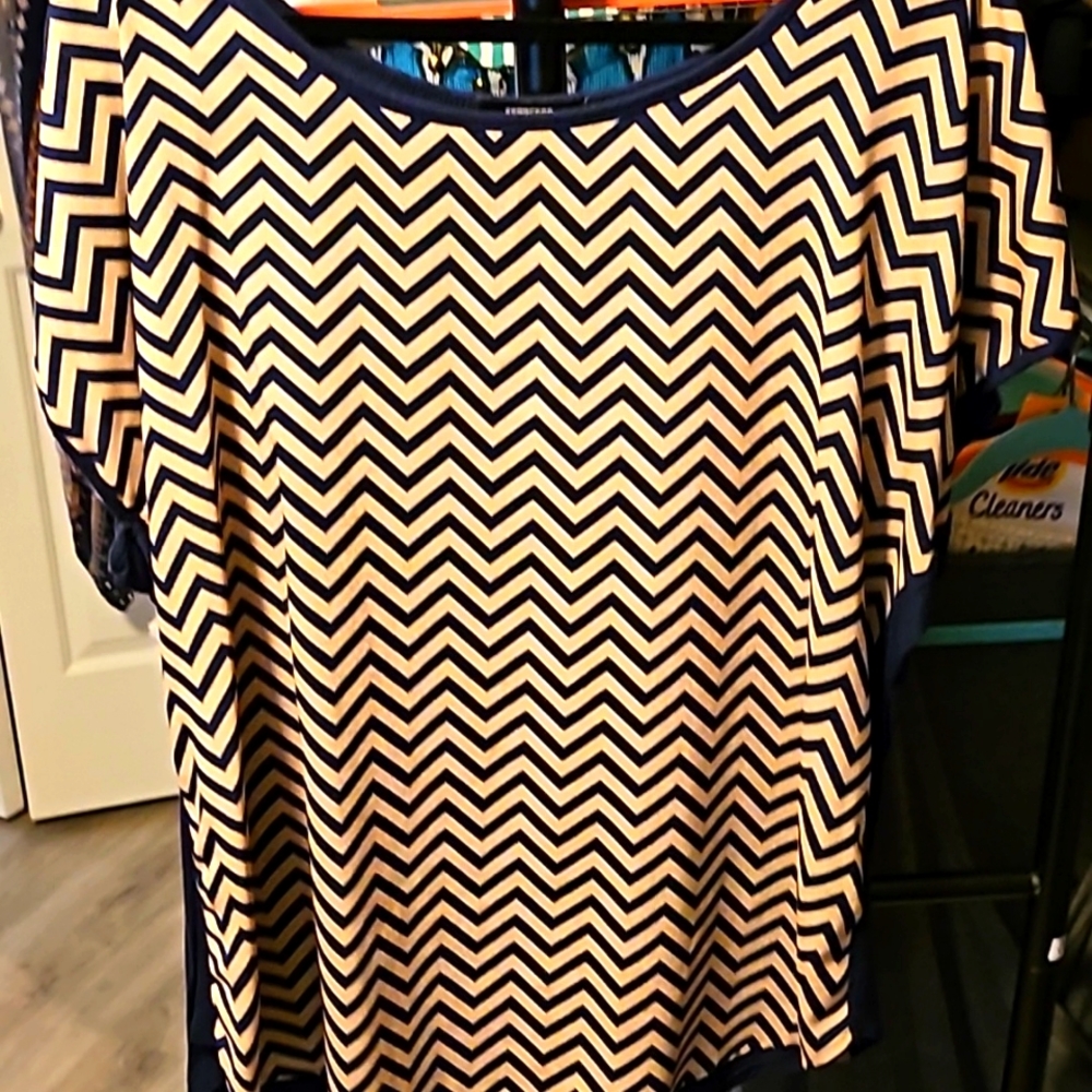 Espresso blue/gold blouse. 2x